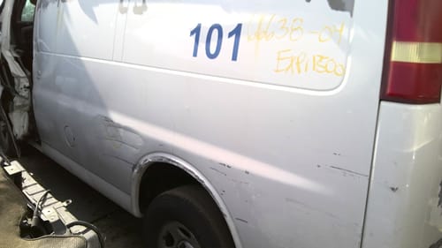 2004 GMC Expr15
