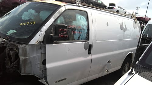 2005 GMC Expr25