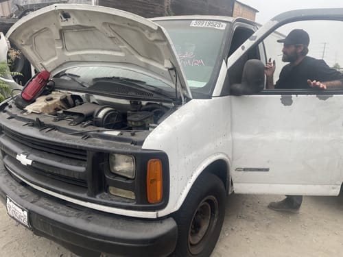 2002 GMC Expr35