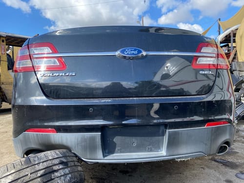 2015 Ford Taurus