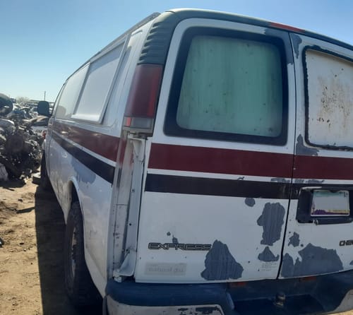 2001 GMC Expr35