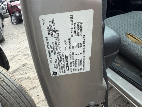 1999 GMC S10s15