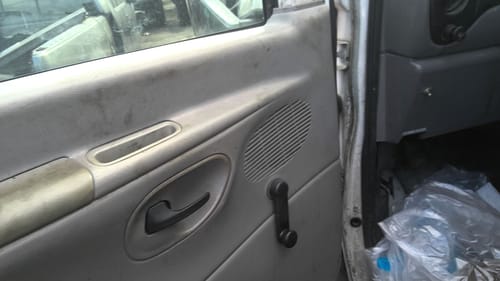 2002 Ford E-250