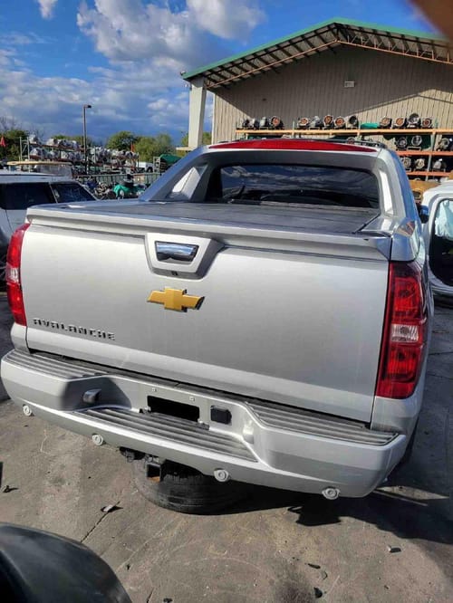 2013 GMC Aval15