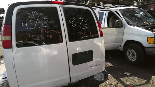 2008 GMC Expr25