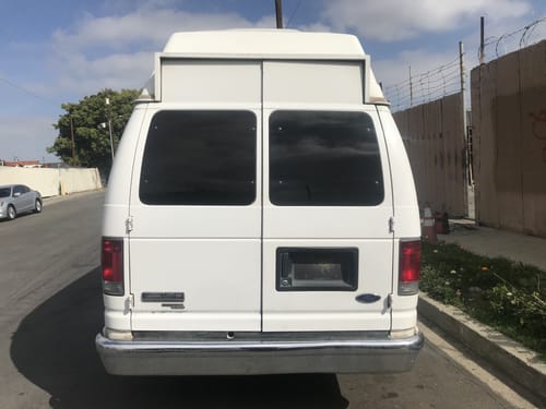 2006 Ford E-350