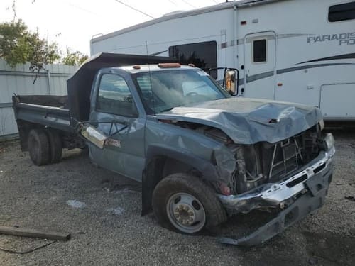2005 GMC Silv35