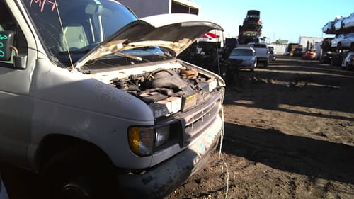 2000 Ford E-250