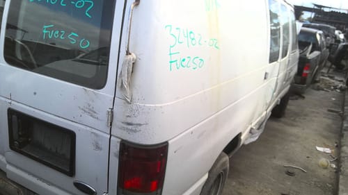 2002 Ford E-250