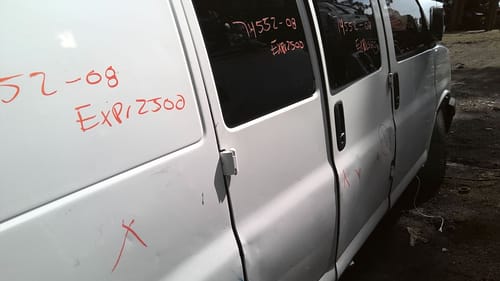 2008 GMC Expr25