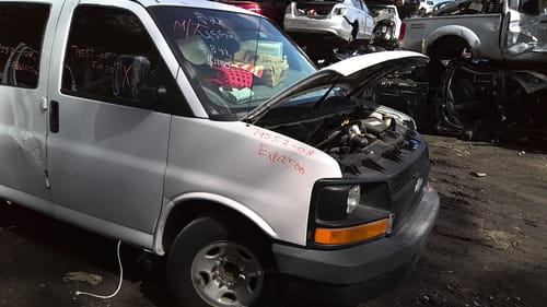 2008 GMC Expr25