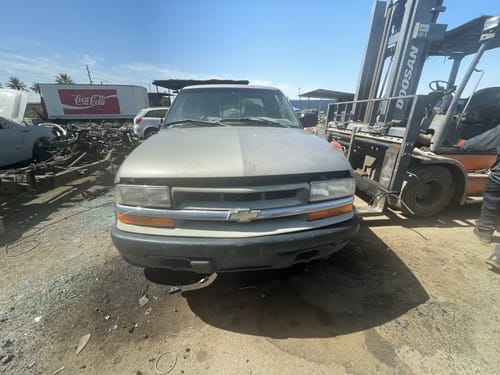 2000 GMC S10s15