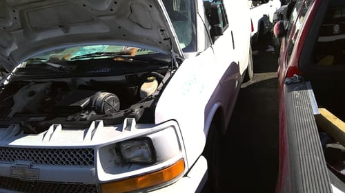 2003 GMC Expr25