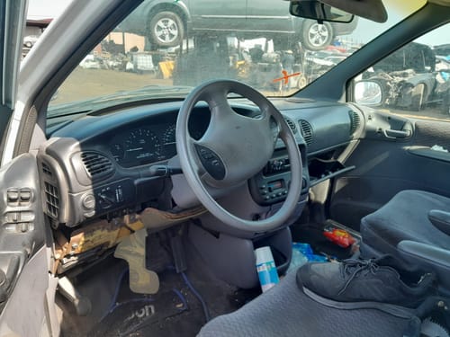 1999 Dodge Caravan