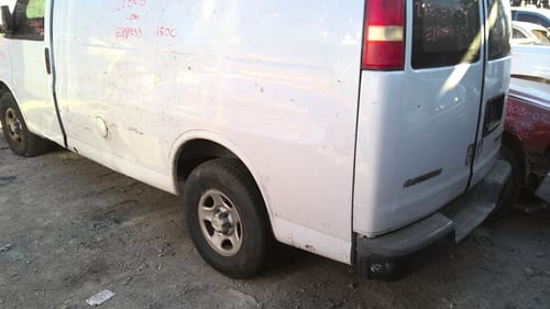 2006 GMC Expr15