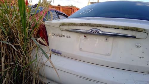 2000 Ford Taurus