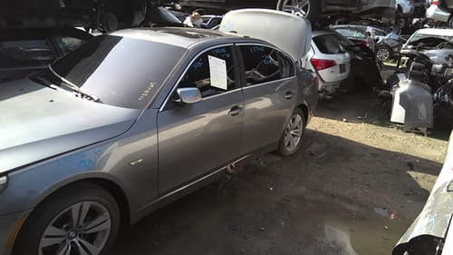2010 BMW B528i