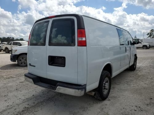 2017 GMC Expr25