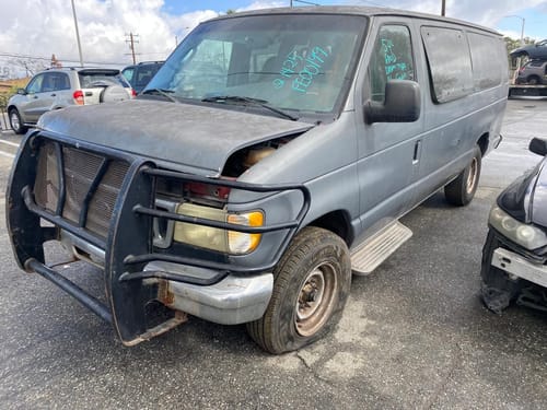 2003 Ford E-350