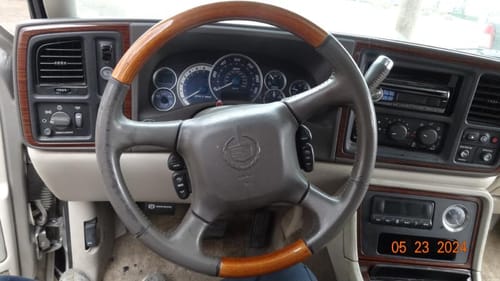 2002 Cadillac Escalade