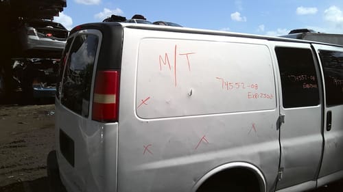 2008 GMC Expr25
