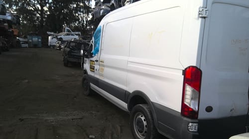 2015 Ford Tra250