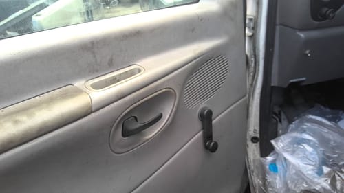 2002 Ford E-250