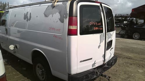 2005 GMC Expr25