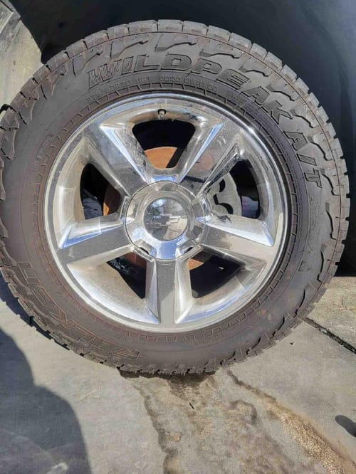 2013 GMC Aval15