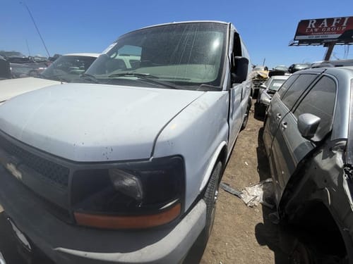 2009 GMC Expr25