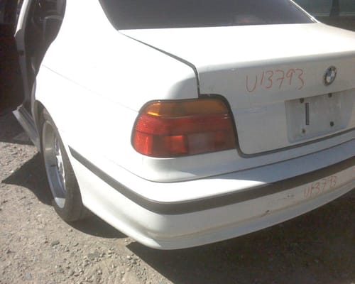 2000 BMW B528i