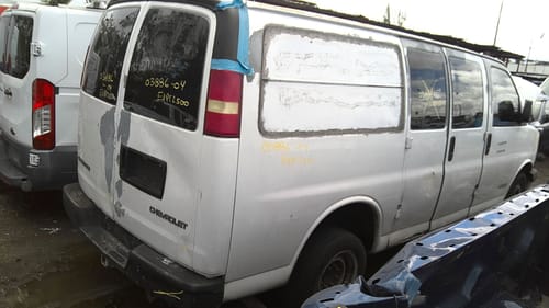 2004 GMC Expr25