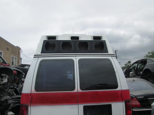 2003 Ford E-350