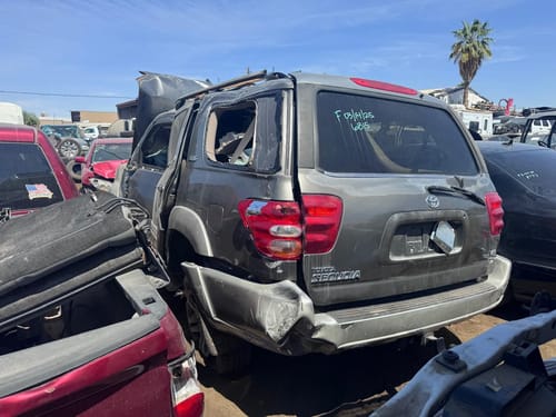 2004 Toyota Sequoia