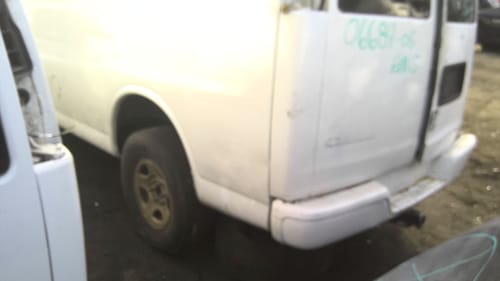 2005 GMC Expr15