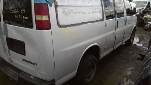 2004 GMC Expr25