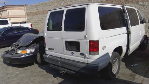 2003 Ford E-350
