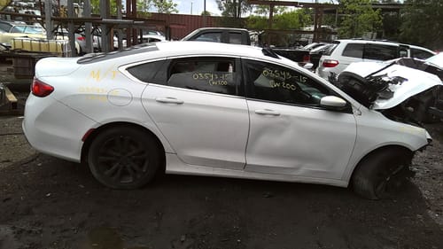2015 Chrysler 200