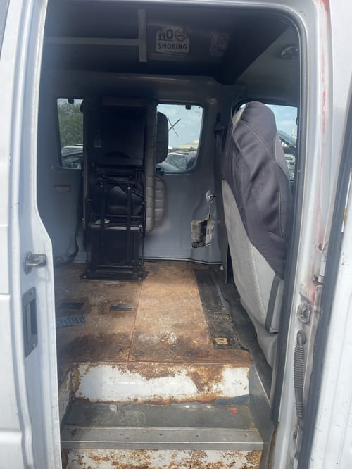2003 Ford E-250