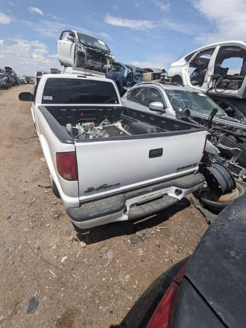 2003 GMC S10s15
