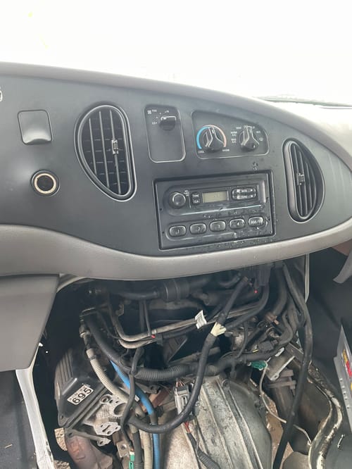 2000 Ford E-250
