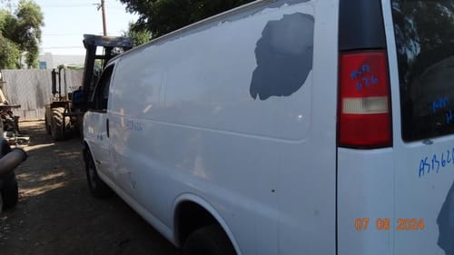 2006 GMC Expr25