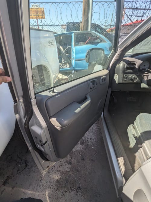 2004 Dodge Caravan
