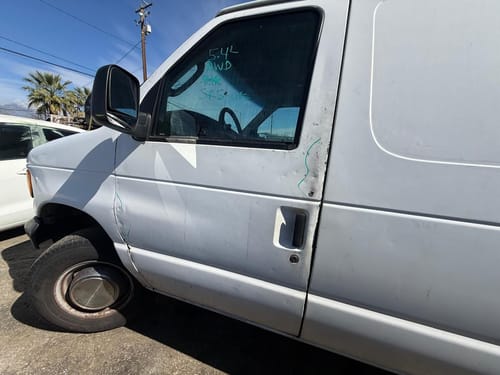 2005 Ford E-350