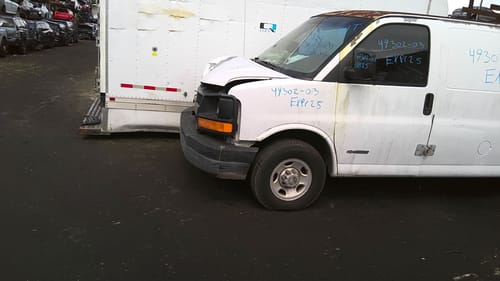 2003 GMC Expr25