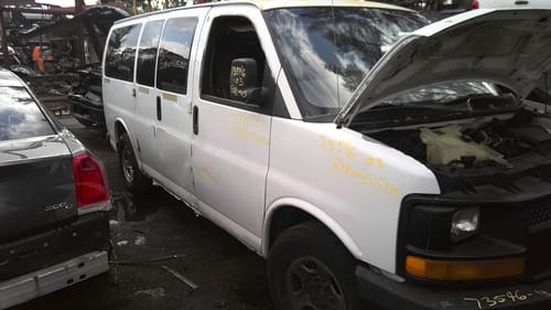 2003 GMC Expr15