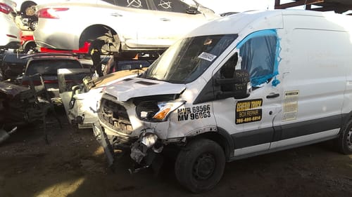 2015 Ford Tra250