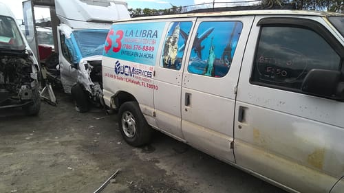 2001 Ford E-250