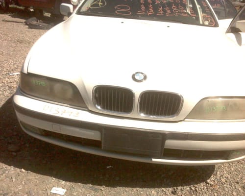 2000 BMW B528i