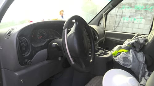2002 Ford E-250